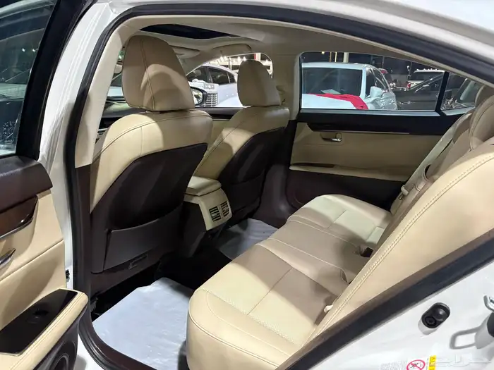لكزس ES350 2017 10