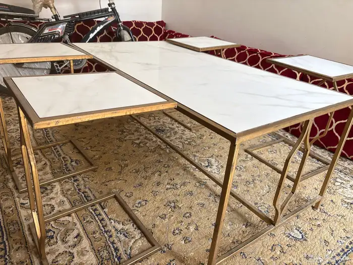 طاولات 5 حبات للبيع 3