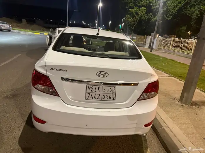 اكسنت هونداي نظيفة للبيع 3