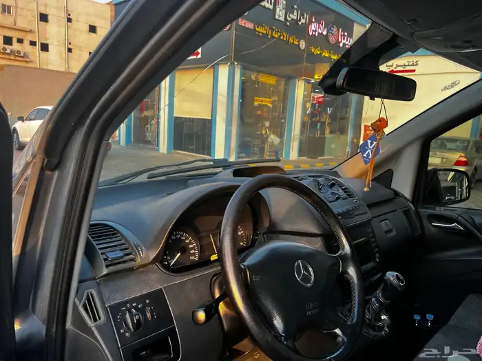 فان مرسيدس 2011 13