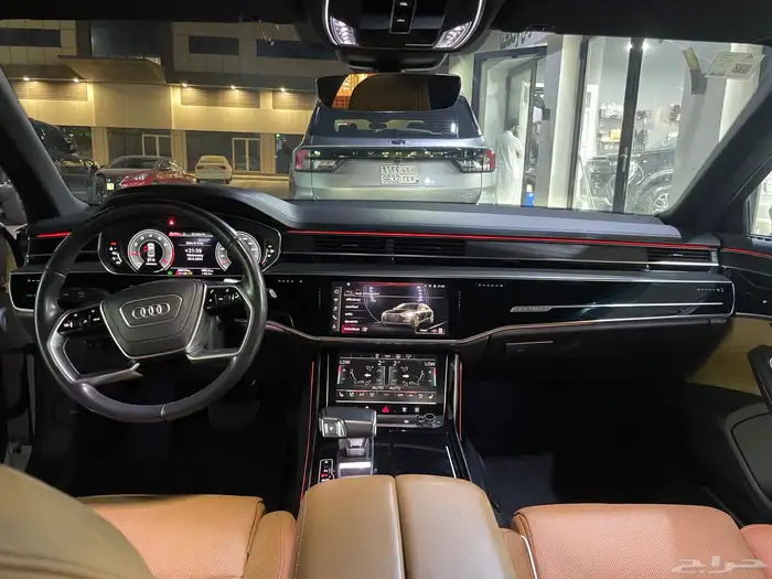Audi A8L على الضمان الوكالة 4