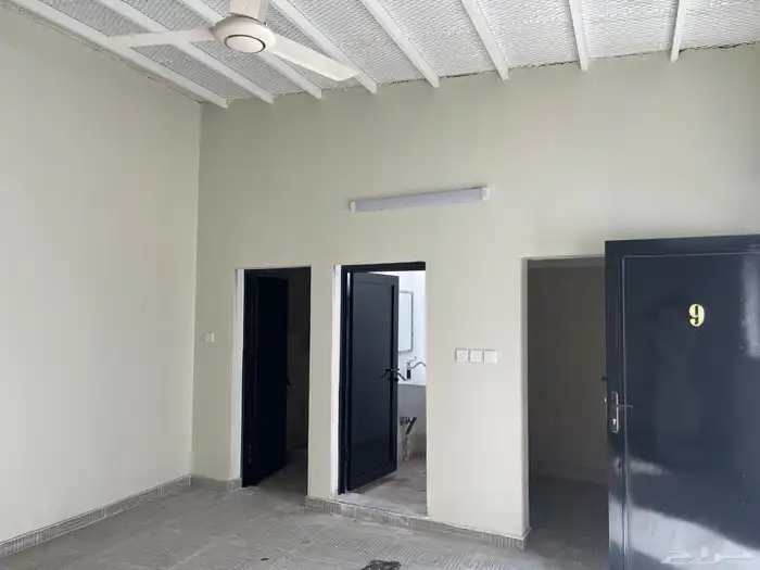 للإيجار مجمع سكني جديد غرف عمال بخميس مشيط حي شباعه   حوش 5