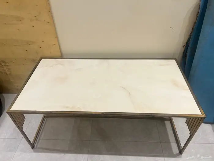 شاشات وطاوله ومدخل 1