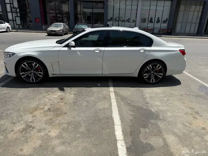 بي ام bmw 2021 - 2013 معدل مرهم 750 الفئه السابعه 14