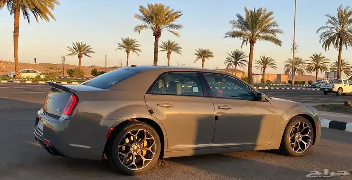كرايزلر 2019 اللون اسمنتي 6