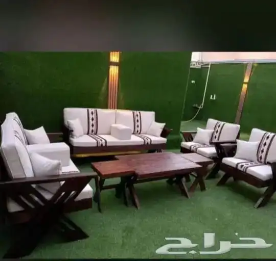 كراسي حديد وكراسي خشب جلسات 8