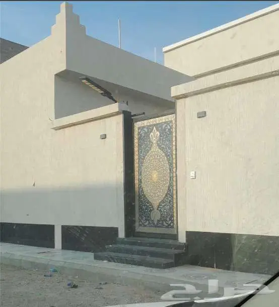 للبيع فيلا بحي الملك خالد بعنيزة 0