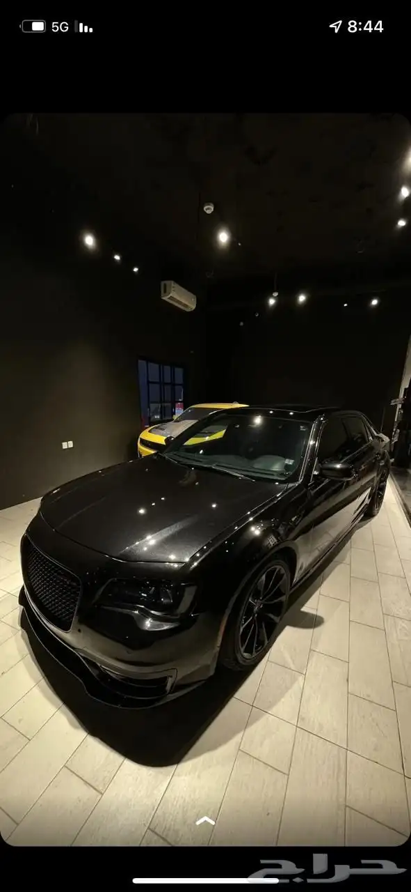 كرايزلر SRT 8 للبيع 3