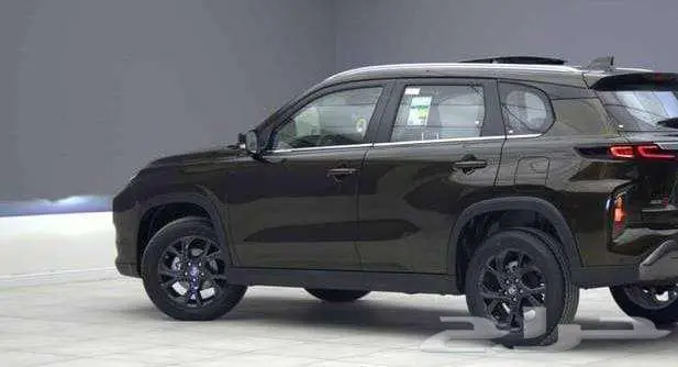 تتوفر فئات تويوتا اوروبان اصفار لمبيعات البنوك بأقل ربح 0.35 5