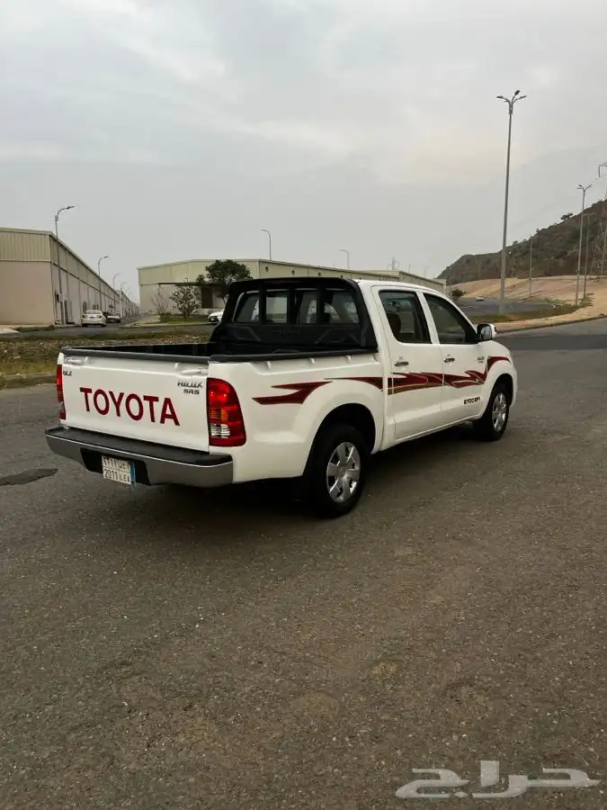 هايلوكس 2011 18