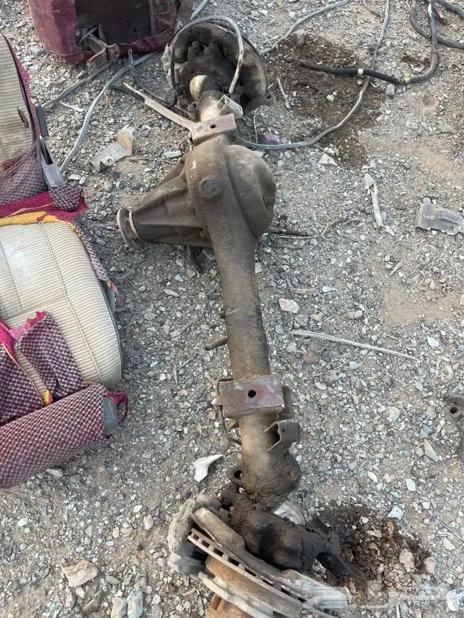 قطع غيار جيب صالون من 84 الى 89 11