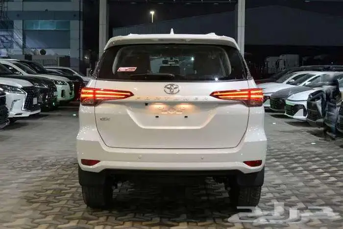 تويوتا فورشينر GX2 بنزين 2024 5