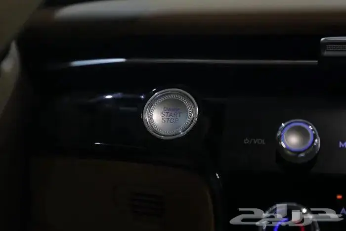 جينيسس G80 بريستيج بانوراما جلد اربعة سلندر موديل 2025 17