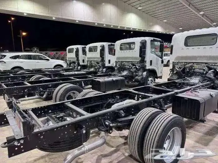 ايسوزو 2025 دينه 6 طن شاص طويل 6.10 كاش وتقسيط 4