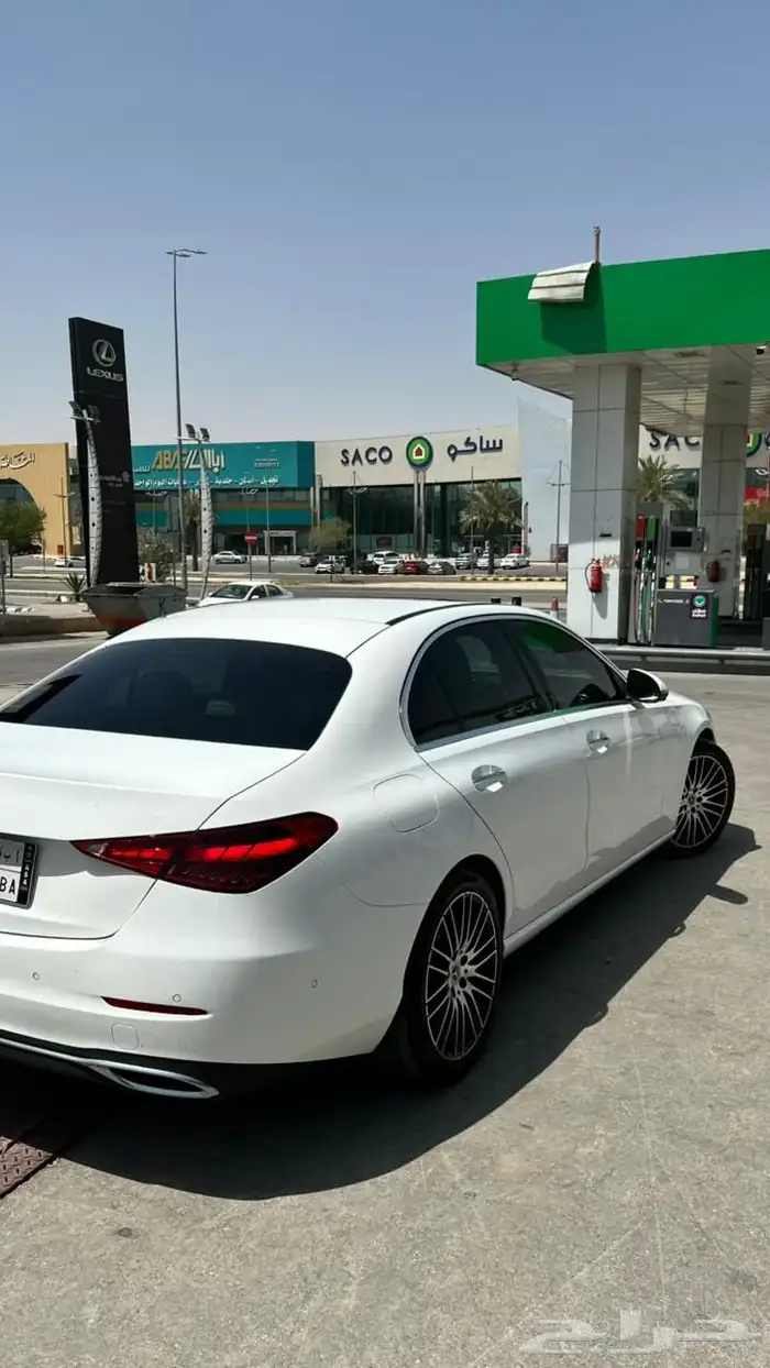 مرسيدس c300) 2022) ممشى قليل 2