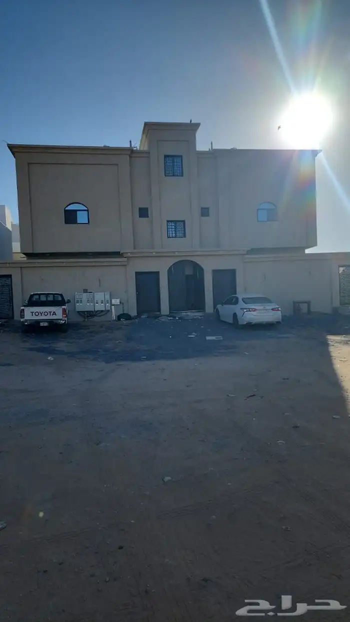 للبيع عماره حي القدس 1