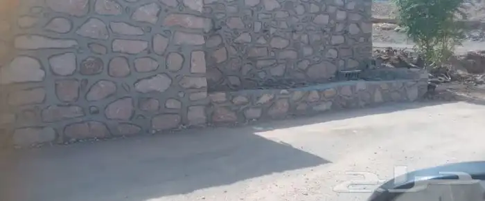 معلم بنا حجر طبيعي 3