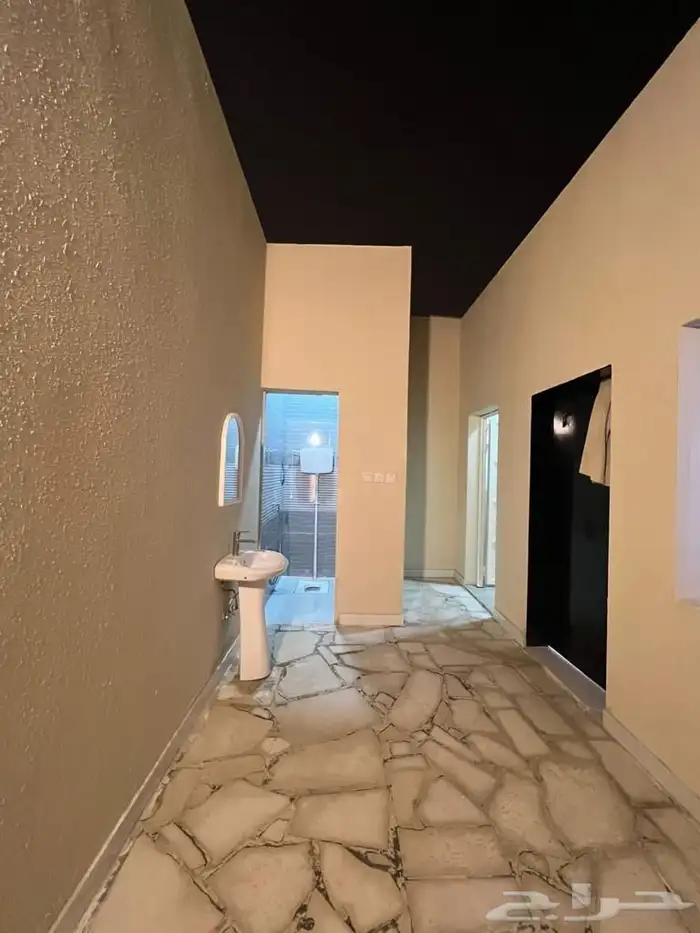 استراحات عمال في الرمال 0