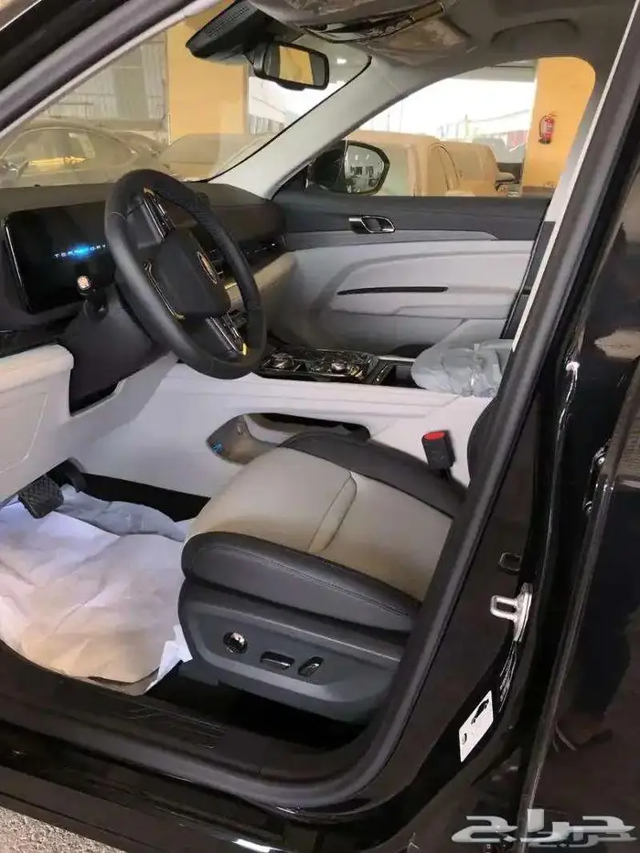 فورد تريتوري تيتانيوم أسود سعودي 2024 أقل سعر لدى الحسن 4