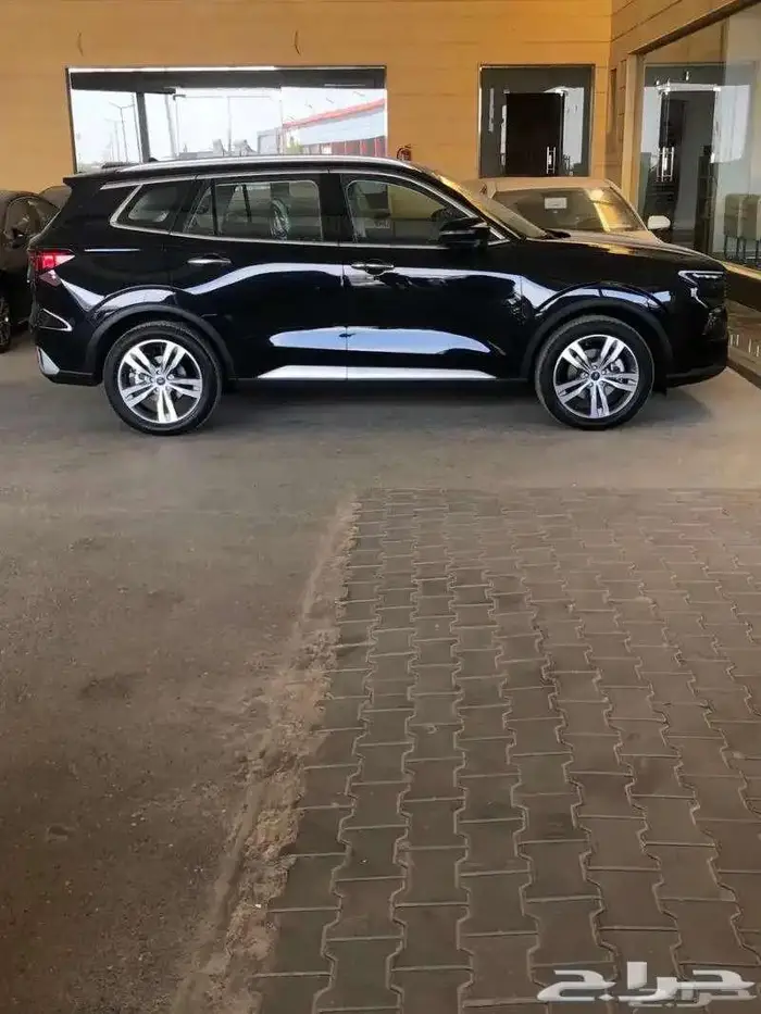 فورد تريتوري تيتانيوم أسود سعودي 2024 أقل سعر لدى الحسن 3