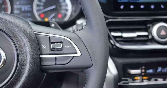 تتوفر فئات تويوتا اوروبان اصفار لمبيعات البنوك بأقل ربح 0.35 12