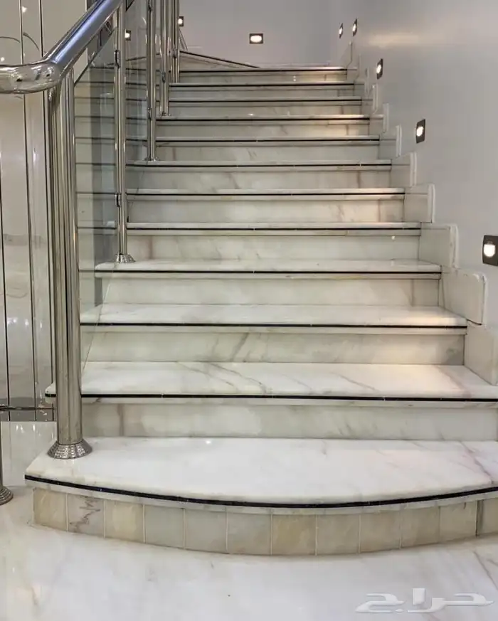 قصر فاخر للبيع في بريدة حي النهضة 9