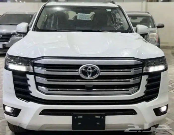 تويوتا لاندكروزL2 عبداللطيف جميل عروض 6