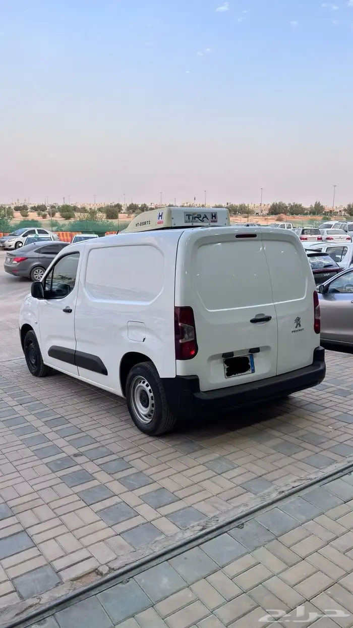 بيجو بارتنر ثلاجه 2022 عداد قليل 5