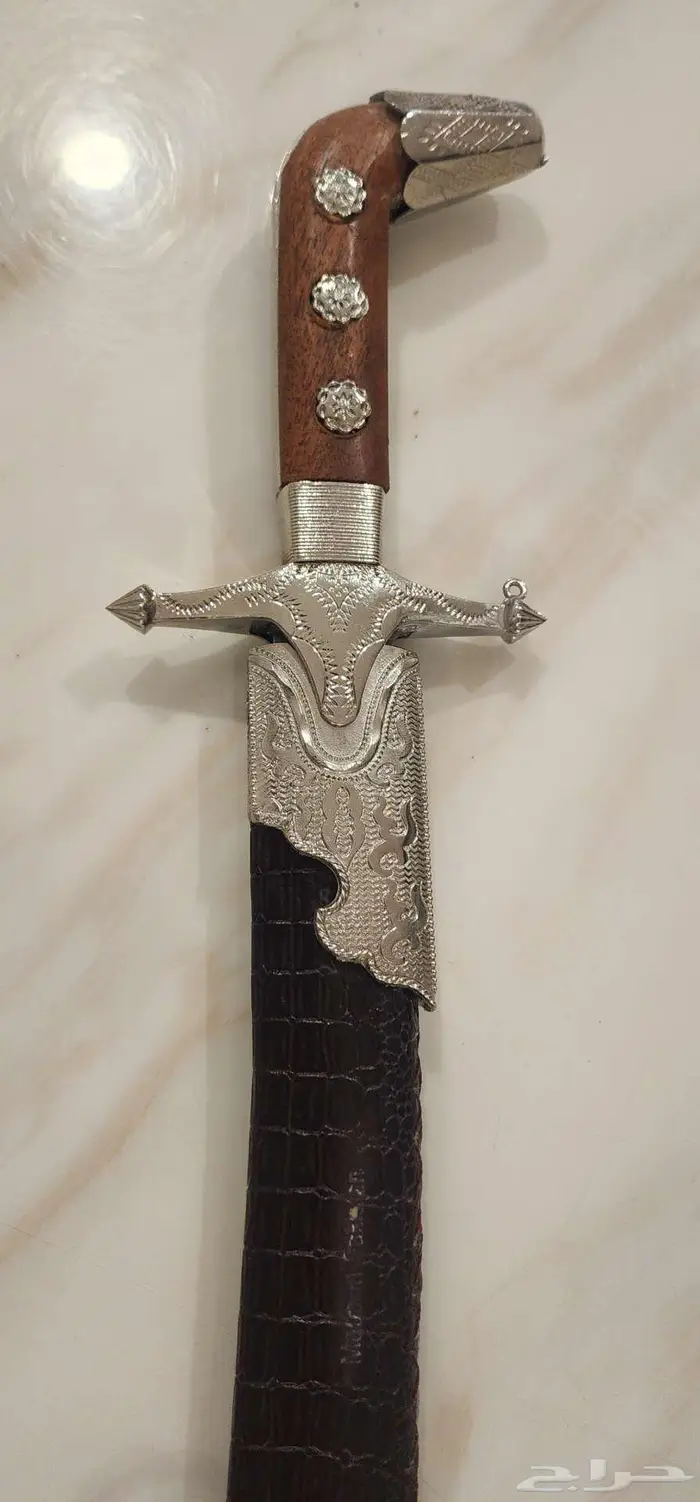 تم البيع سيف عرضه شغل متقن يجمل الحاله ممتازه والله الموفق 1