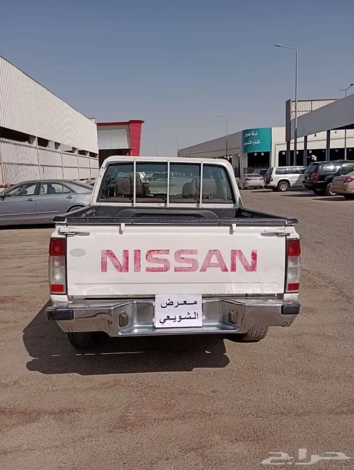 نيسان ددسن موديل 2012 3