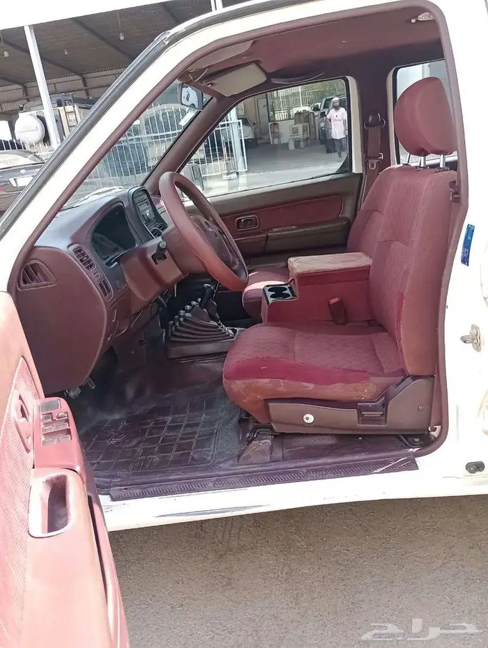 نيسان ددسن موديل 2012 6