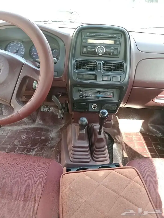 نيسان ددسن موديل 2012 7