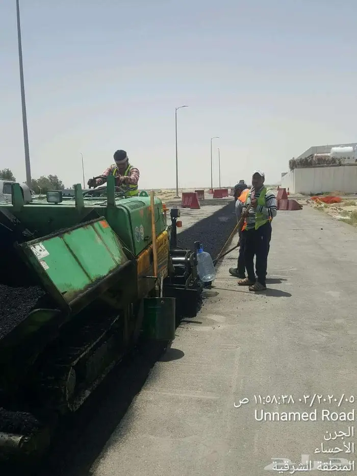 يوجد لدينا بوكلين كفرات وجسبي وقشاطه وفراده اسفلت ورصاص 7