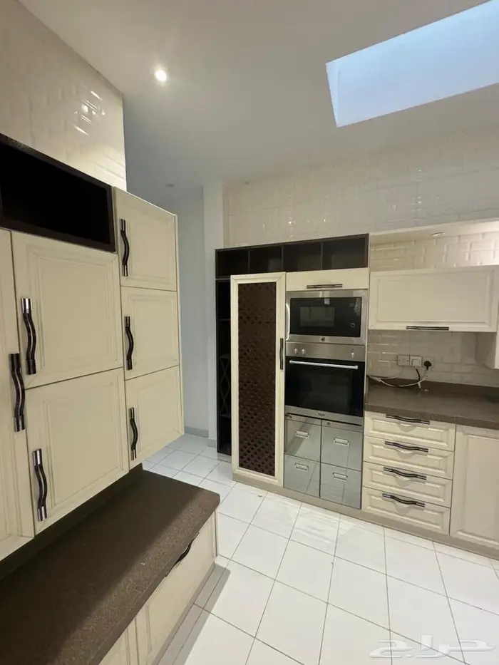 فلا للإيجار السنوي 20