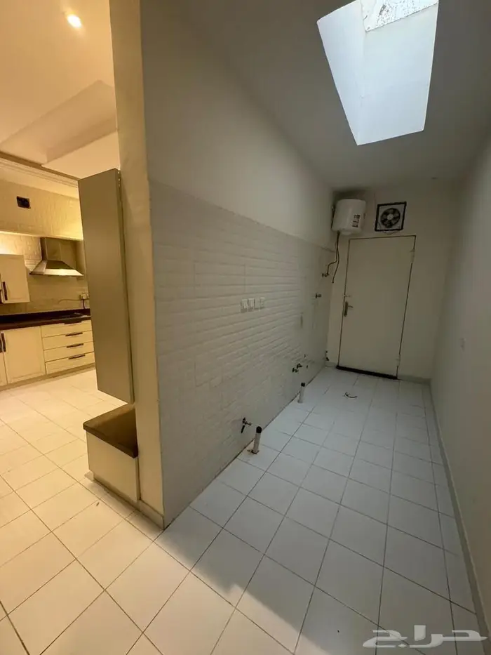 فلا للإيجار السنوي 11