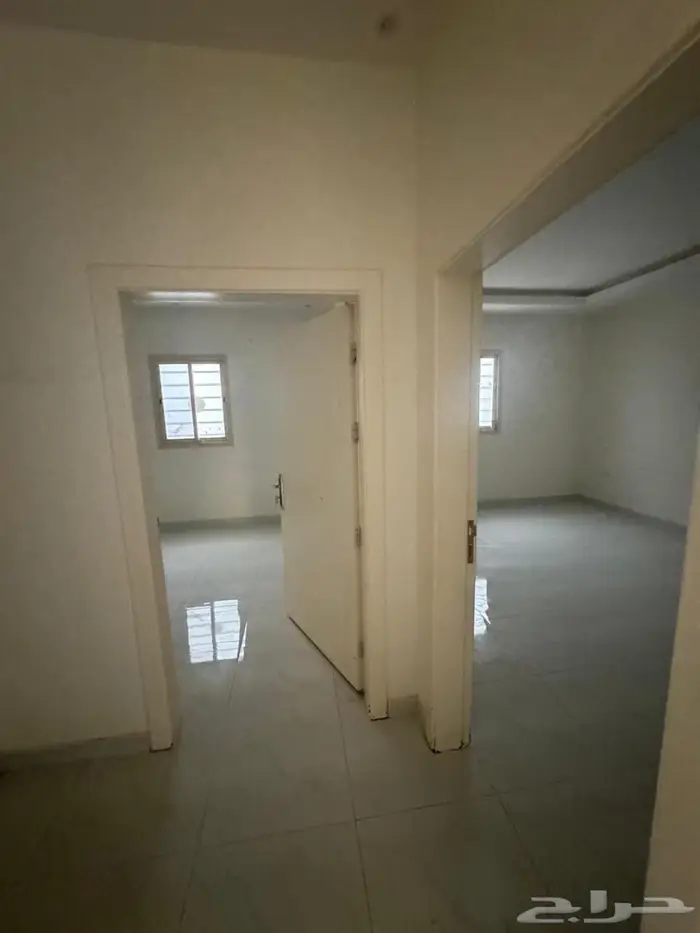 فلا للإيجار السنوي 14