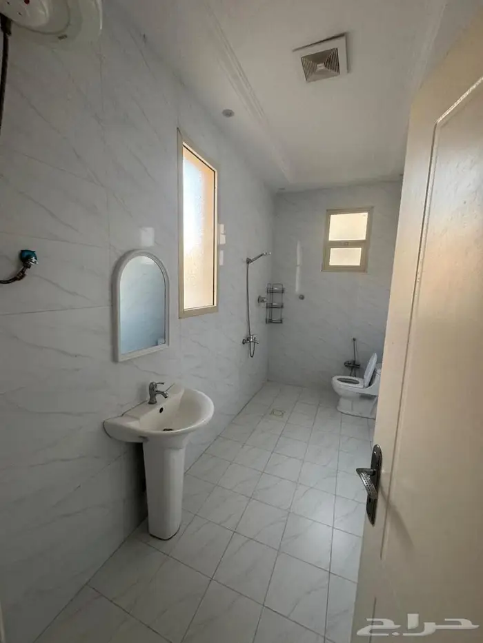 فلا للإيجار السنوي 4