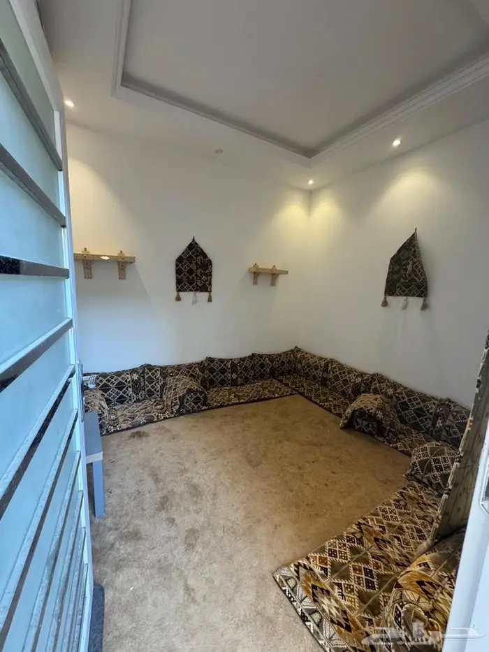 فلا للإيجار السنوي 5