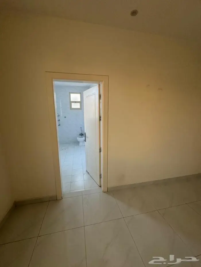 فلا للإيجار السنوي 19