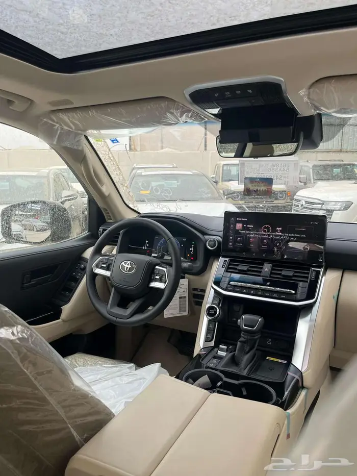 تويوتا جيكسار 3 بنزين 2025 اللون ابيض اقل الاسعار 5