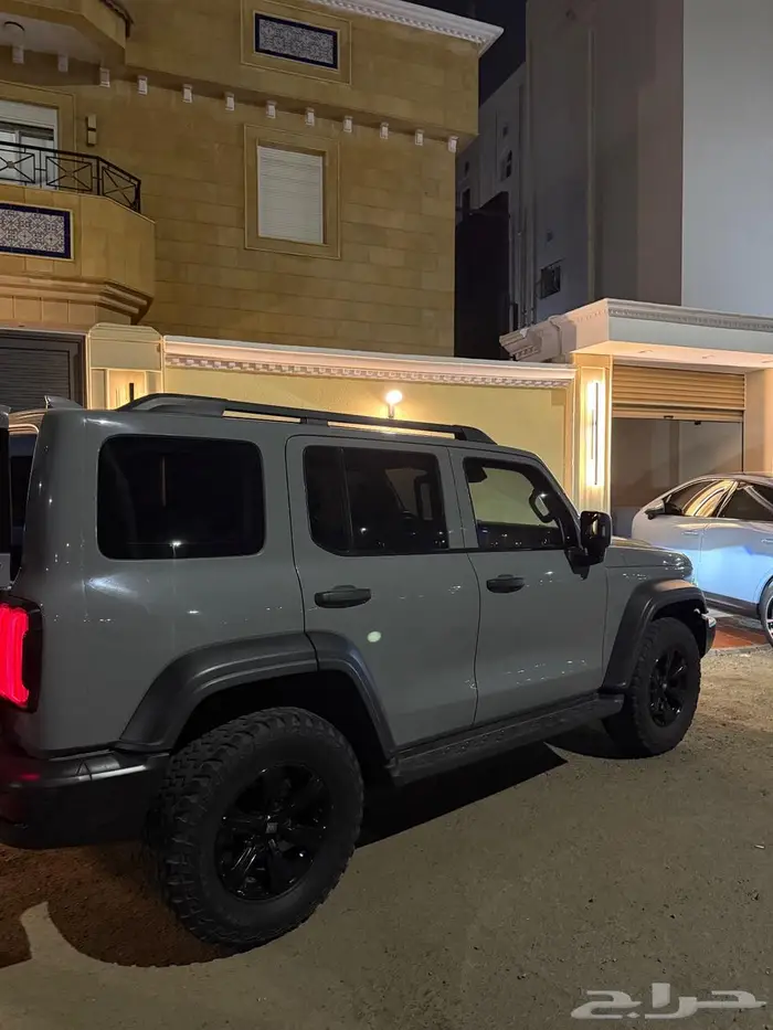 تانك 300 موديل 2024 مستعمل نظيف 10