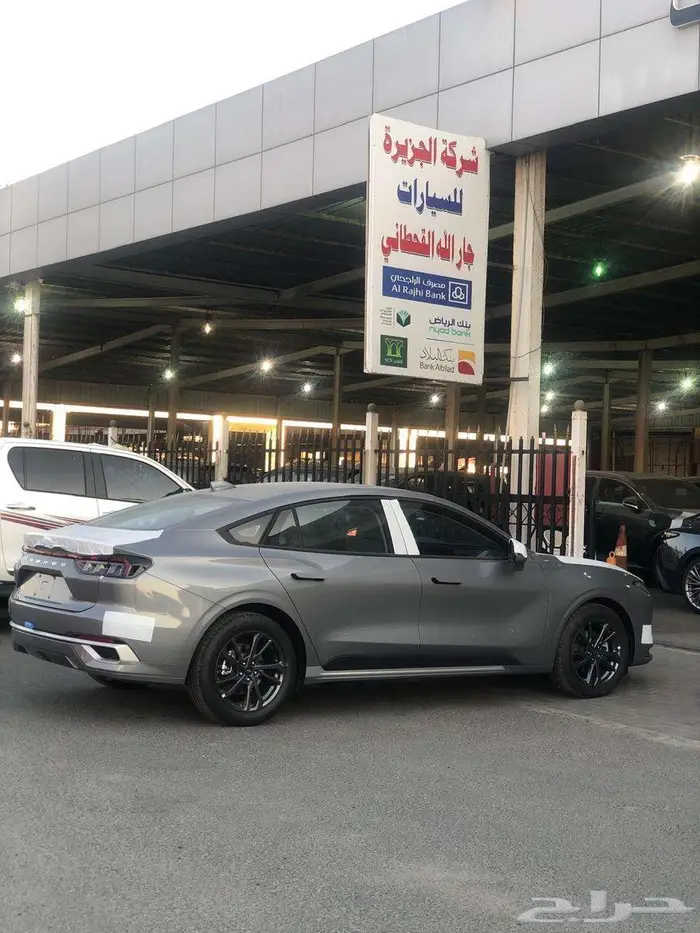 فورد تورس امبيانتي 2025 أسود _ رمادي الناغي صيانة مجانية 6