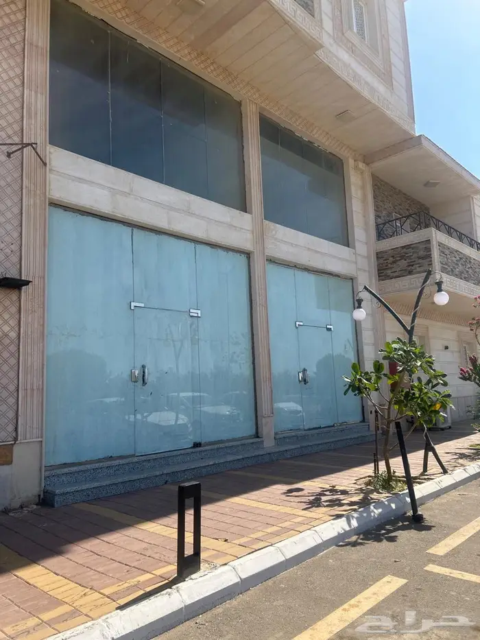 محلات ايجار في فندق امام البحر ومحل صرافه ينبع البحر شرم 0