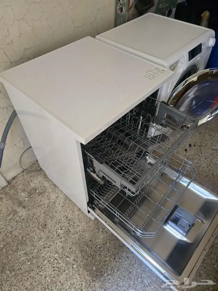 للبيع  غسالة صحون LG QuadWash بحالة ممتازة 2