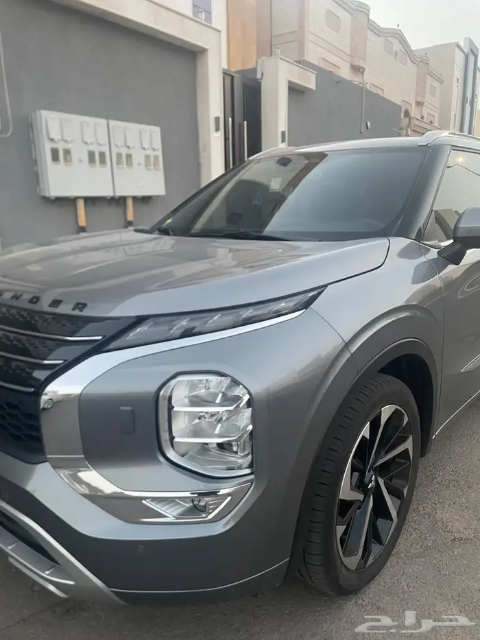 ميستوبيشي اوتلاندر فل كامل شبه جديد 3