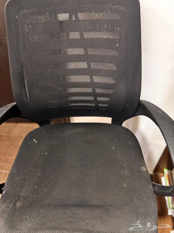 كرسي مكتب وطابعة اتش بي 1