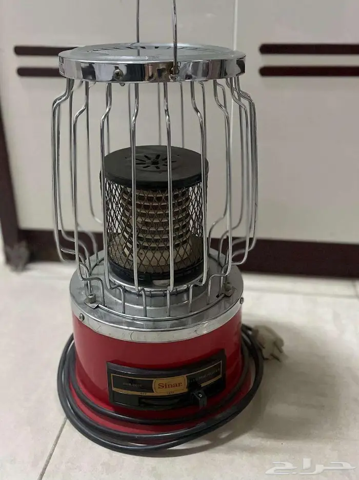 طاولات و سجادة مع شوية اغراض بيت للبيع 5