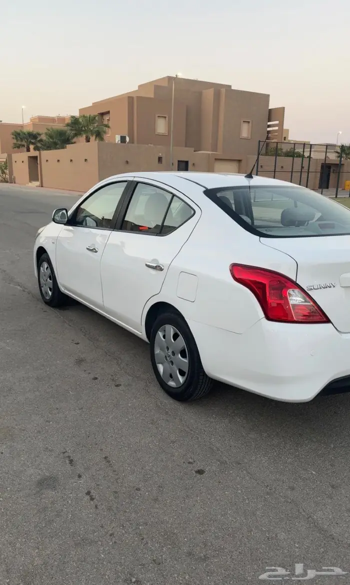 للبيع نيسان صني 2022 نظيفة مشروطة 1