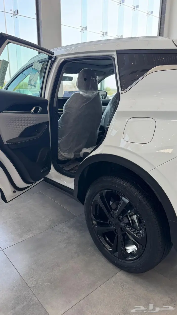 جيلي كولراي نص فل 2025 5