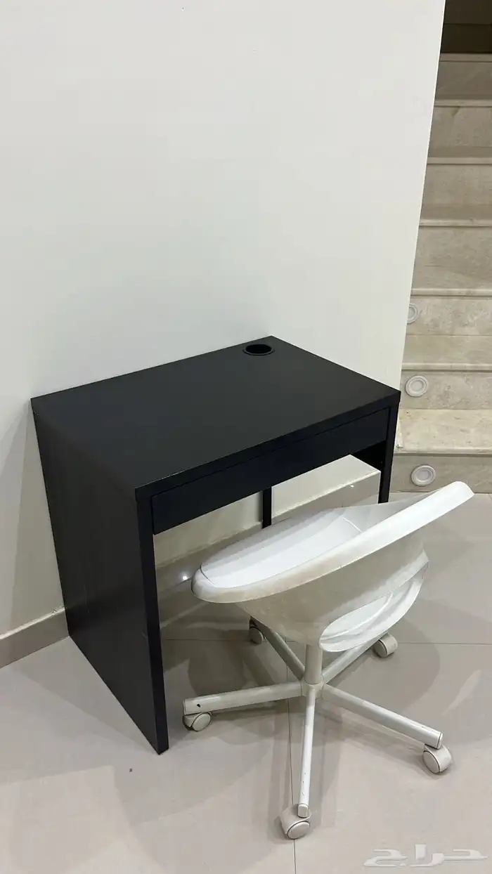 طاوله وكرسي جديده 0